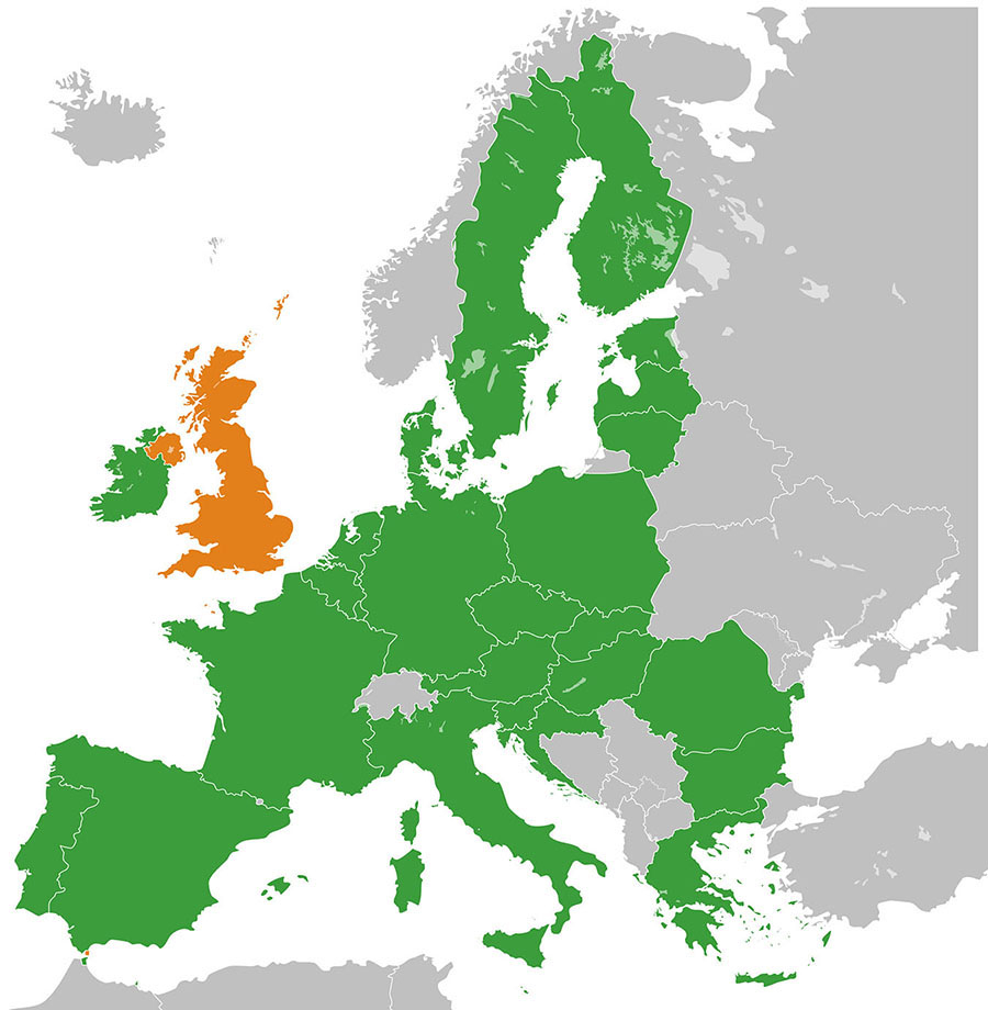 図18.8 | 社会学者は、欧州連合(EU)に加盟した国々と離脱した国の社会における収斂と発散の兆候を探します。イギリスはEU離脱に投票し、数年にわたる政策転換、数人の新首相、交渉の末、2020年に正式に離脱し、2021年にほとんどの貿易協定を終了しました。なお、イギリスの離脱は、イギリス、スコットランド、北アイルランド、6.7平方キロメートルの領土であるジブラルタルも離脱することを意味することに留意してください。(Credit: Hogweard/Wikimedia Commons)